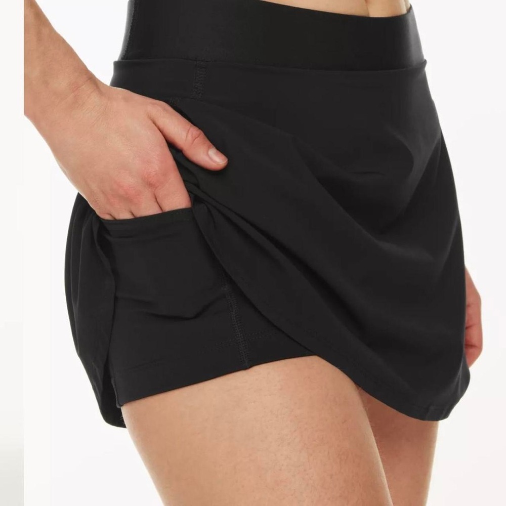 Aritzia Black Skirt